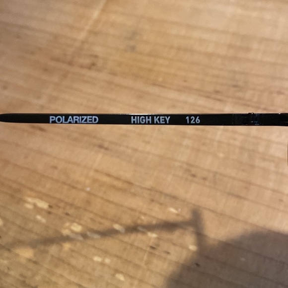 QUAY HIGH KEY SUNGLASSES - Picture 6 of 7